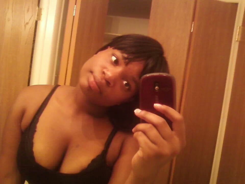 Ghetto Black Girl Naked Selfies