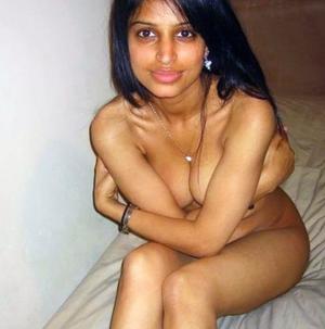 indian desi dame naked outdoors