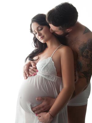 charming maternity image discharge